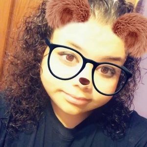 Meet your Posher, Tiara